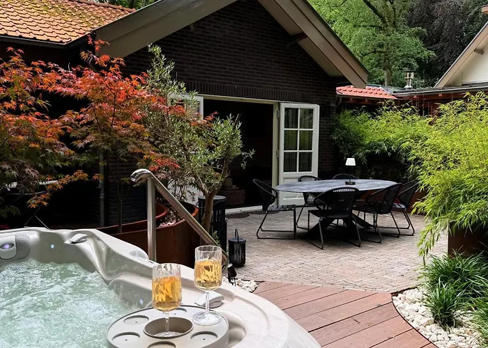 Berg en Bos Suite met luxe jacuzzi Apeldoorn
