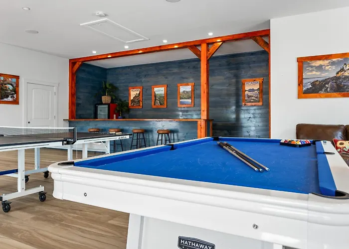 Stone Park Ellsworth-Bar Harbor Aparthotel