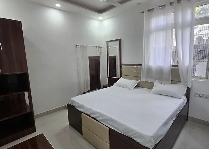 Jain Guest House Mathura