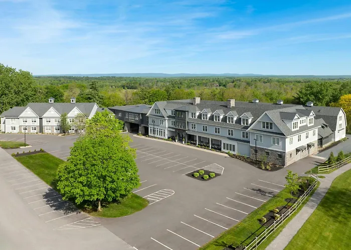 Hotel Brookmere & Arbor Spa Saratoga Springs