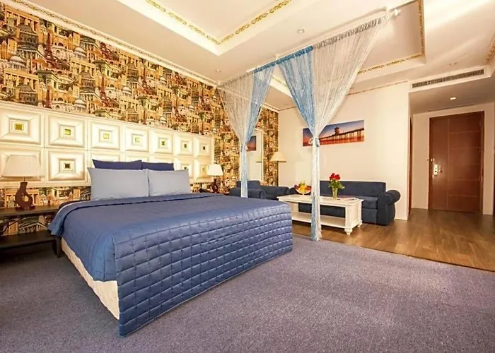 Golden Crown Hotel Saigon TP. Hồ Chí Minh