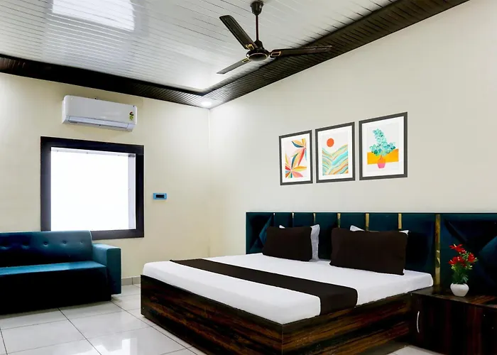 Hotel O The Shivoham Sudha Mandapam Jhansi