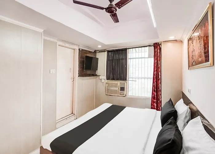 Hotel O Saffron-Blu Residence New Delhi
