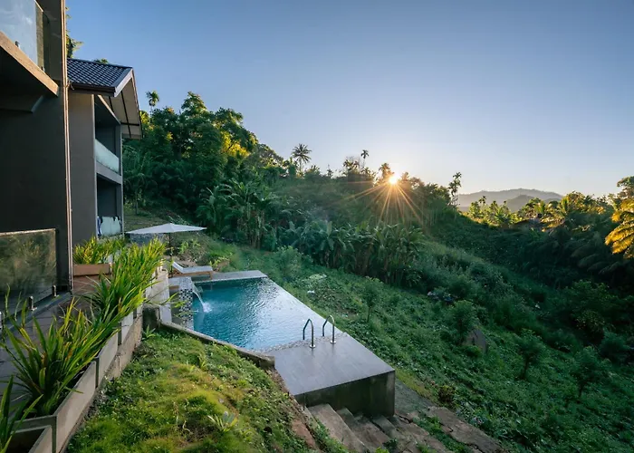 Ella Lovers View Cabins
