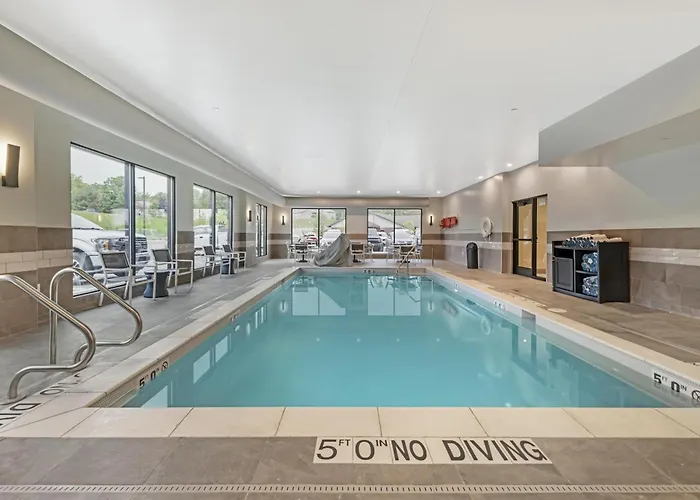 Best Western Plus Marquette Hotel & Suites