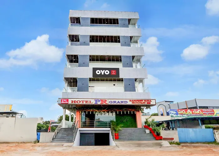 Hotel O Pr Grand Khammam