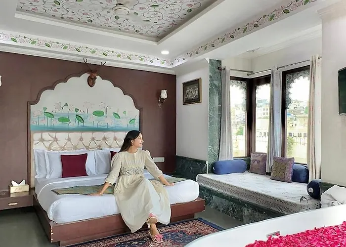 Hide-In Udaipur - A Lake View Boutique Hotel