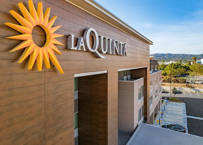 La Quinta Inn & Suites By Wyndham La Habra