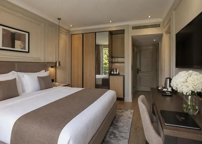 Sahil İnn Hotel Formula 1 view Bakü