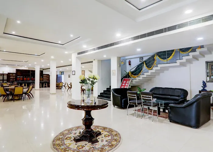 Hotel O Iidm Eco Centre Lucknow