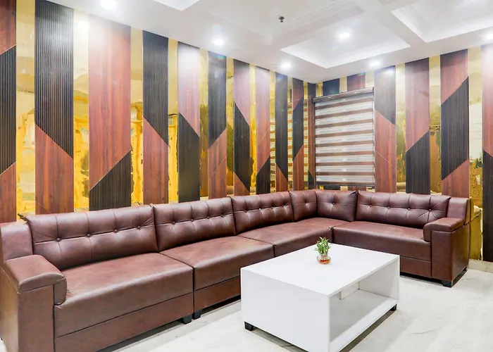 Super Townhouse Gls International Hotel Lucknow