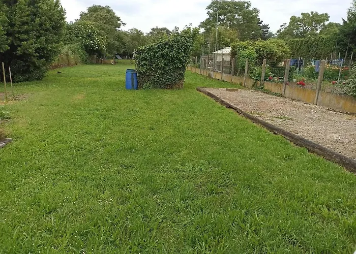 Le bouf tard chambre vue sur jardin CH7 Vendôme