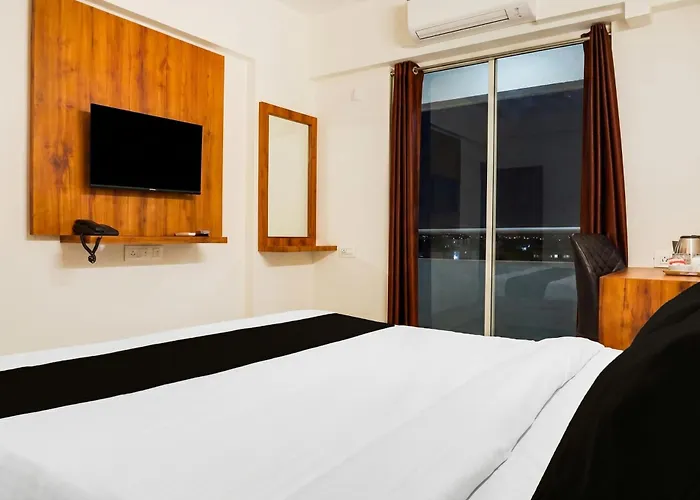 Super Townhouse Lohegaon Near Pune Airport Formerly Landmark Regency