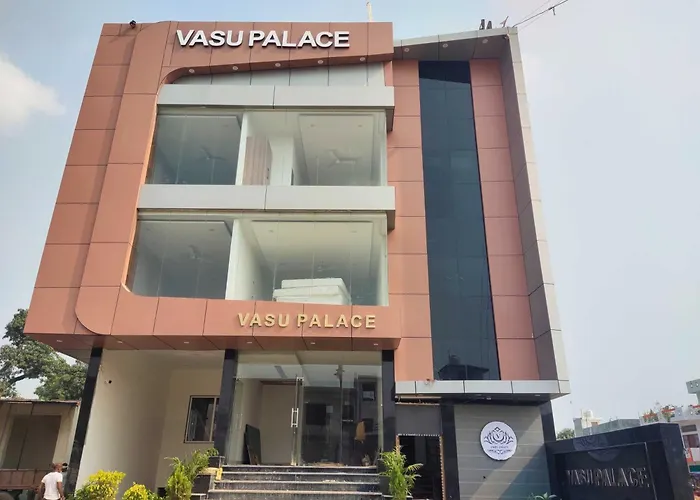 Hotel O Vasu Palace Ayodhya