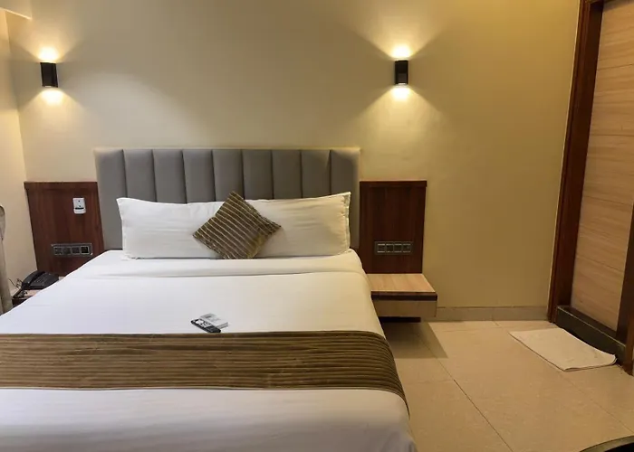 Hotel Golden Crown Mumbai
