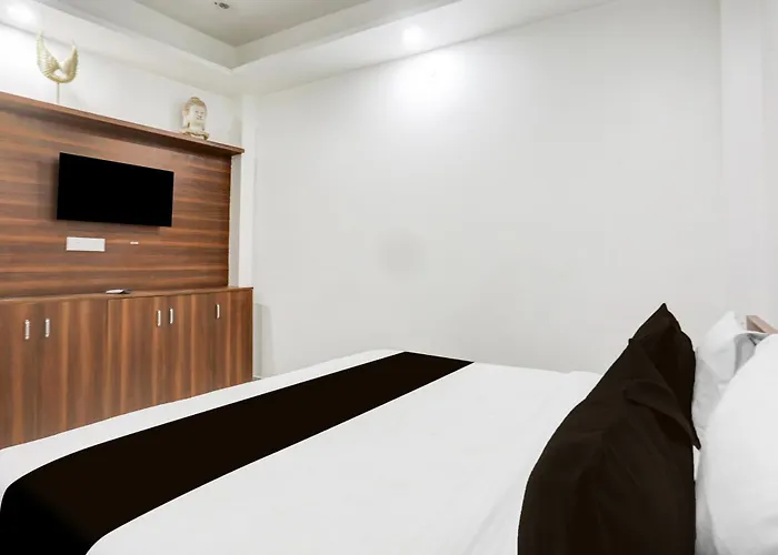Hotel O Parl Crown New Delhi