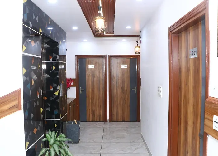 Hotel Strawberry Chandigarh