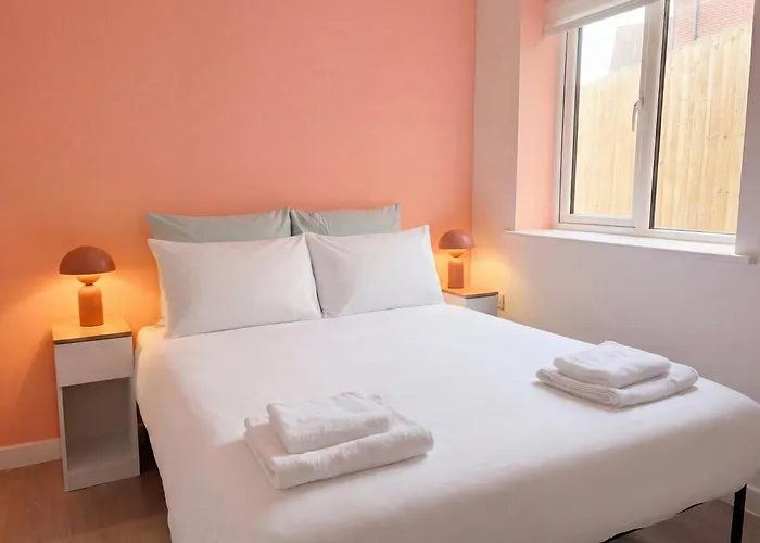 Zozy Clitterhouse Hotel London