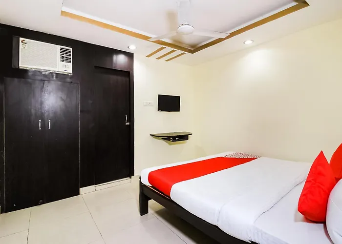 Hotel O New Hotel Mayur Baharampur