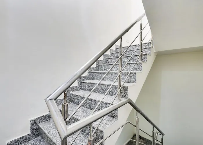 Super Hotel O 83167 Golden Key Inn New Delhi