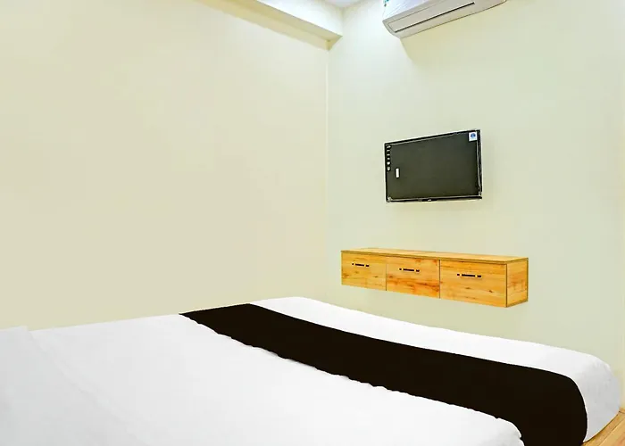 Hotel O Saikrupa Lodge Pimpri-Chinchwad