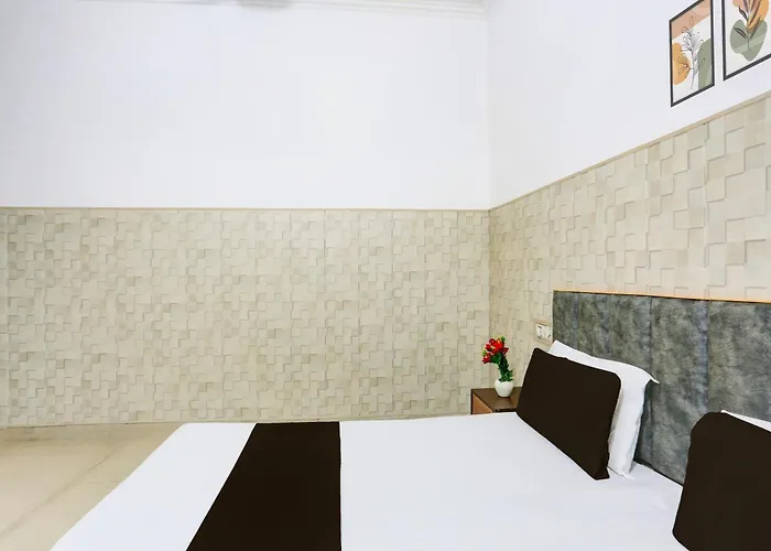 Hotel O Vk Palace Agra 