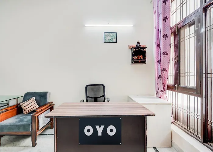Hotel O Om Residency Noida