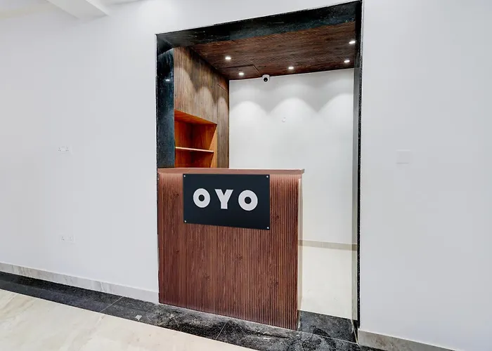 Hotel O Sarovar Palace Prayagraj