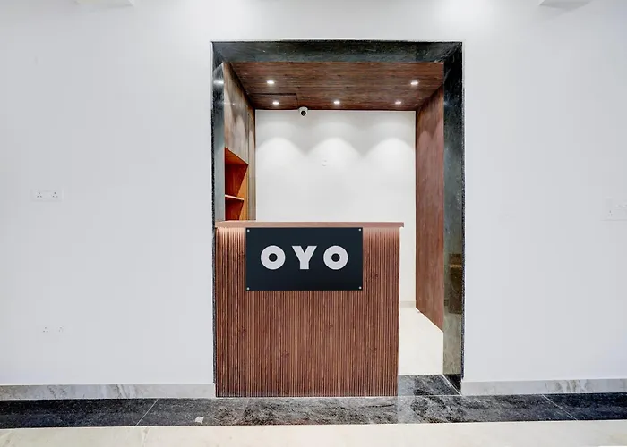 Hotel O Sarovar Palace Prayagraj