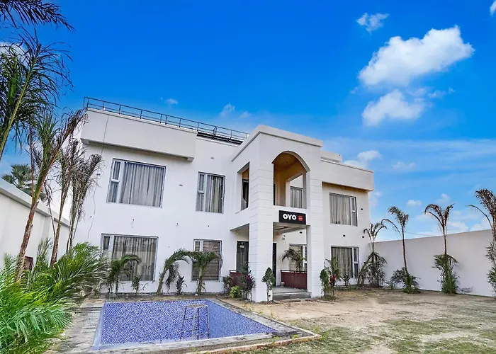Hotel O Sarovar Palace Prayagraj