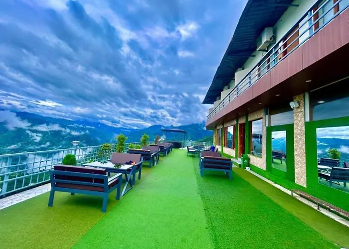 Manu Villa Manali - A Beautiful Cottage Towards Snow Capped Mountain
