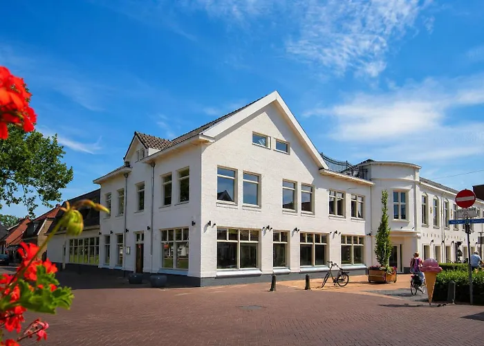 Hotel de Zon anno 1870 Oosterwolde 