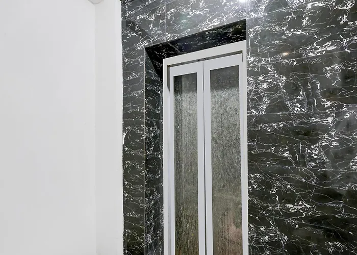 Hotel O Ocean Plaza New Delhi