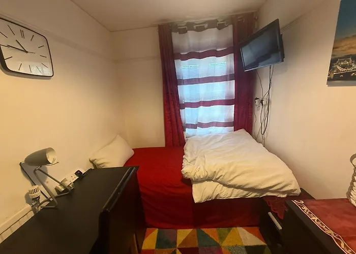 4 Bedroom House Rented By The Room London