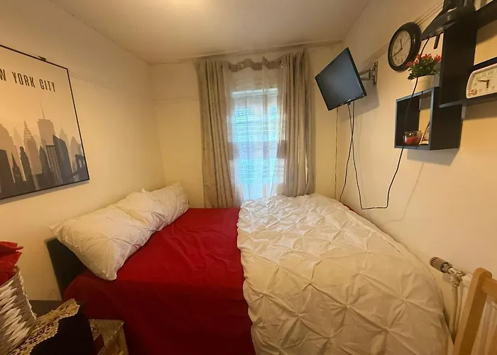 4 Bedroom House Rented By The Room London