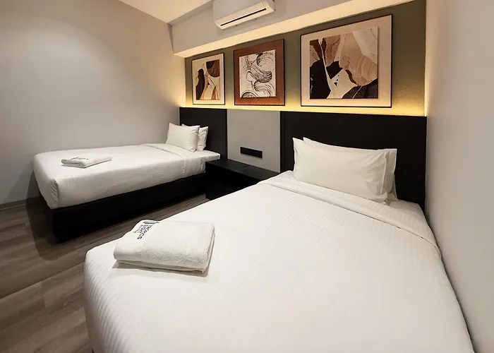 Tropics Eight Suites George Town