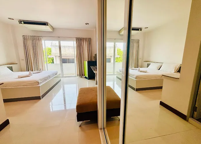 Ree- Riverside Hotel Bangkok