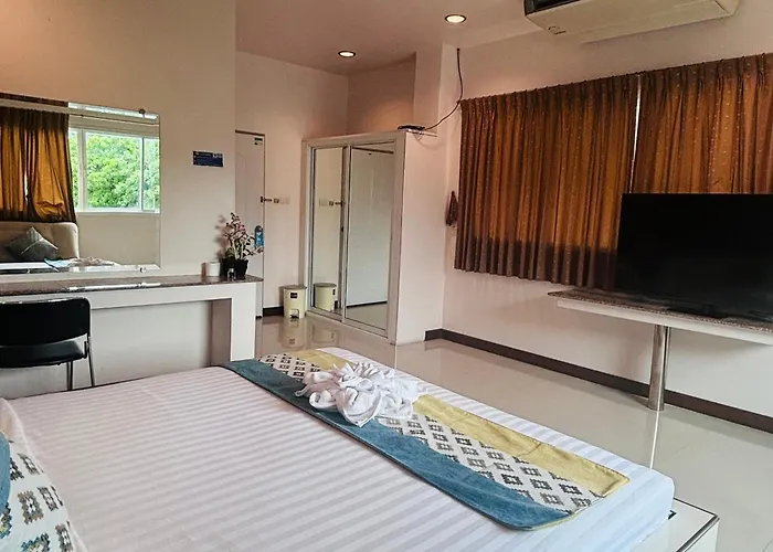 Ree- Riverside Hotel Bangkok