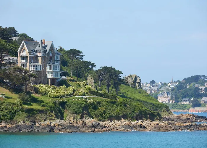 Hotel Les Bassans à Perros-Guirec