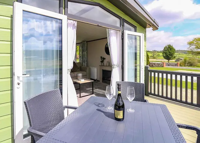Meadow Springs Country & Leisure Park Hotel Caersws