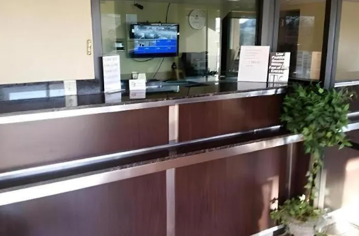 Rodeway Inn Fort Wayne