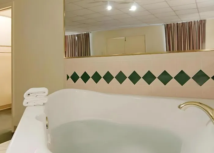 Americas Best Value Inn & Suites Victoria