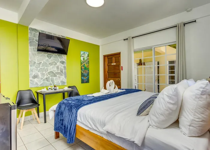 Hill Garden Resort Hotel San Ignacio