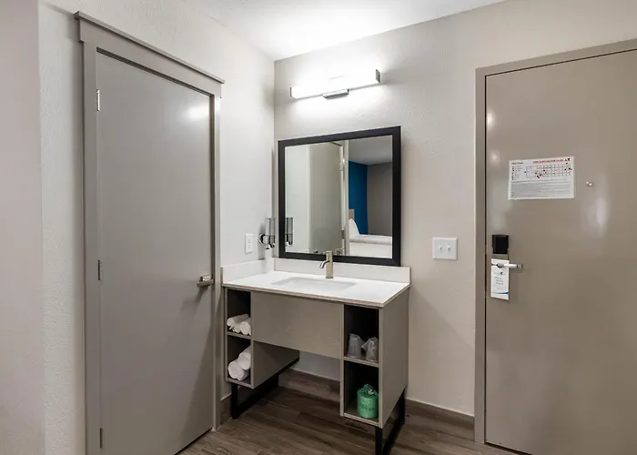 Hummingbird Hotel Goodlettsville