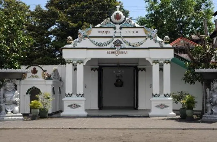 Super OYO 1046 Omah Pathok Hotel Yogyakarta