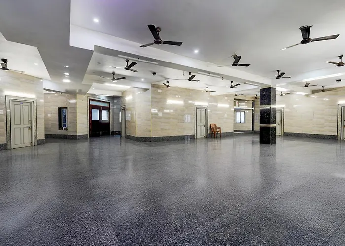 Hotel O Smr Palace Chennai