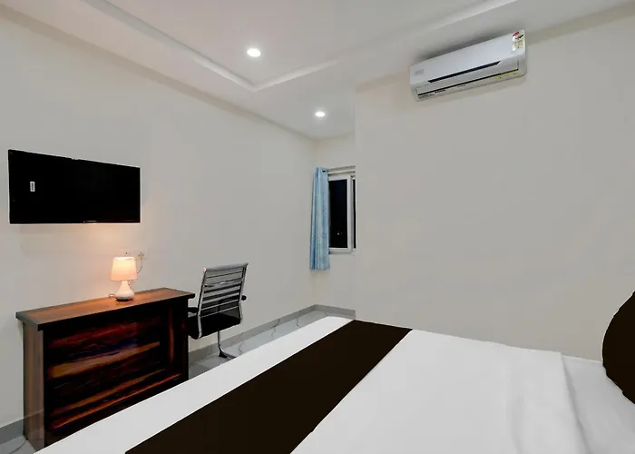 Townhouse Oak Bachupally Medical College Formerly Sv Hotels Lingampalli