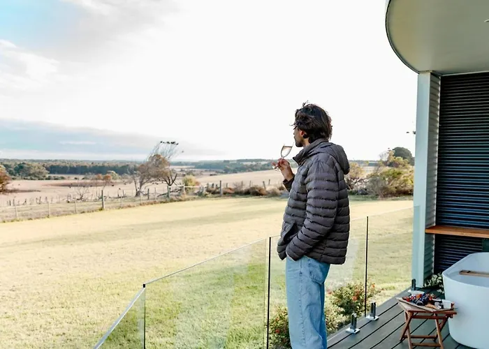 The Nest Luxury Stay Couples Accommodation W Private Bath Tub On The Deck, Sky Views, Disability Suitable Breakfast Hamper On Arrival Point Lonsdale