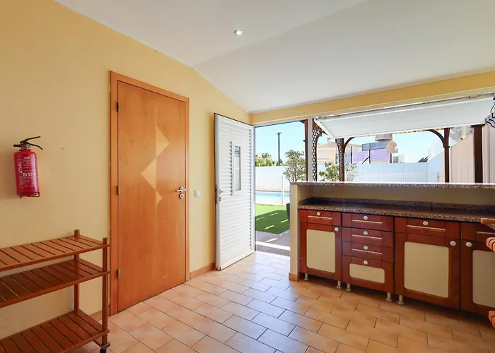 Solar Do Castelo Villa With Pool & Private Studio Albufeira