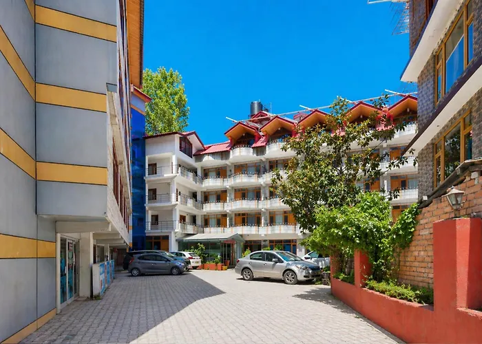 Hotel Naveen Manali By Blueko Hotel